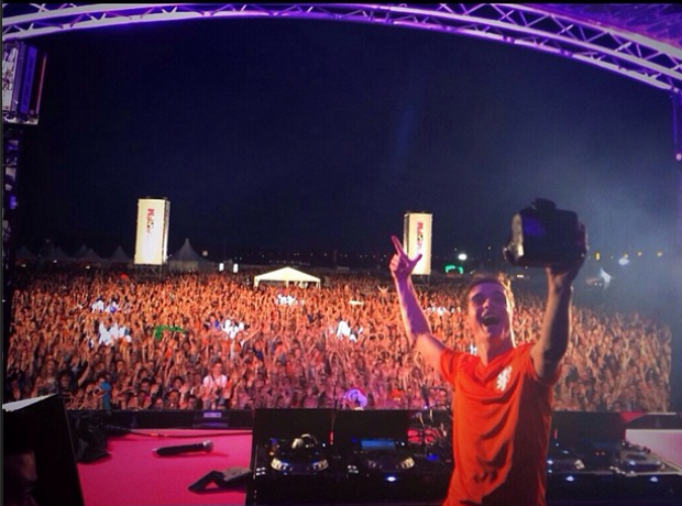 Martin Garrix: Loves to Take Selfies (Part 1)